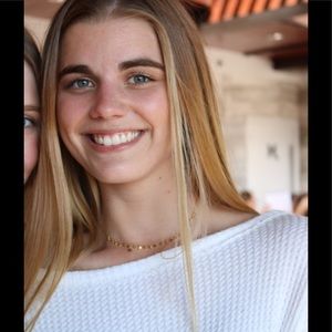 Meet your Posher, Casey